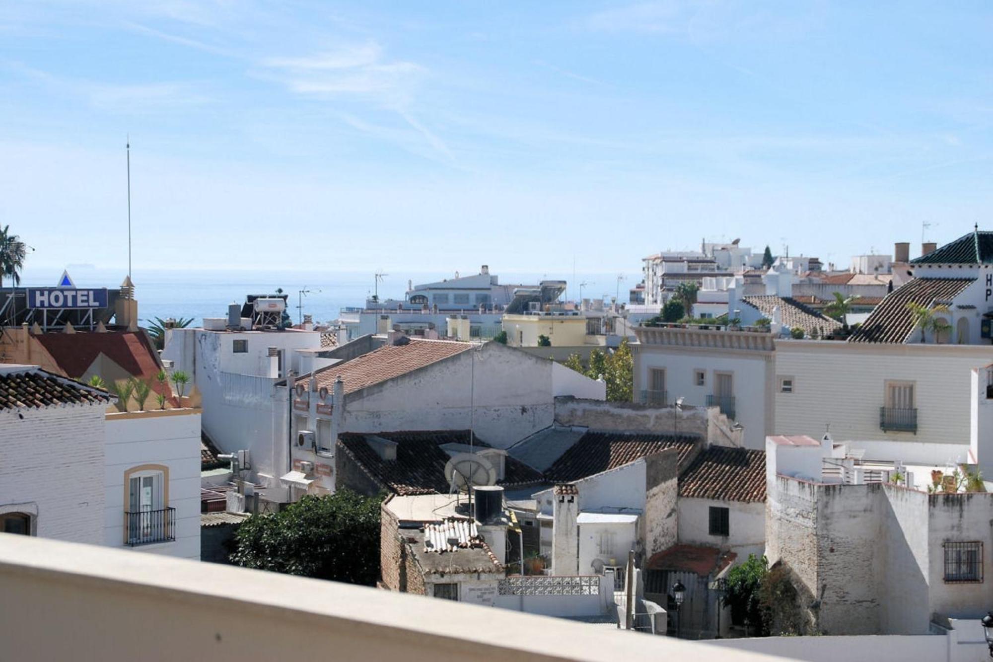 Apartamentos Plaza ネルハ エクステリア 写真