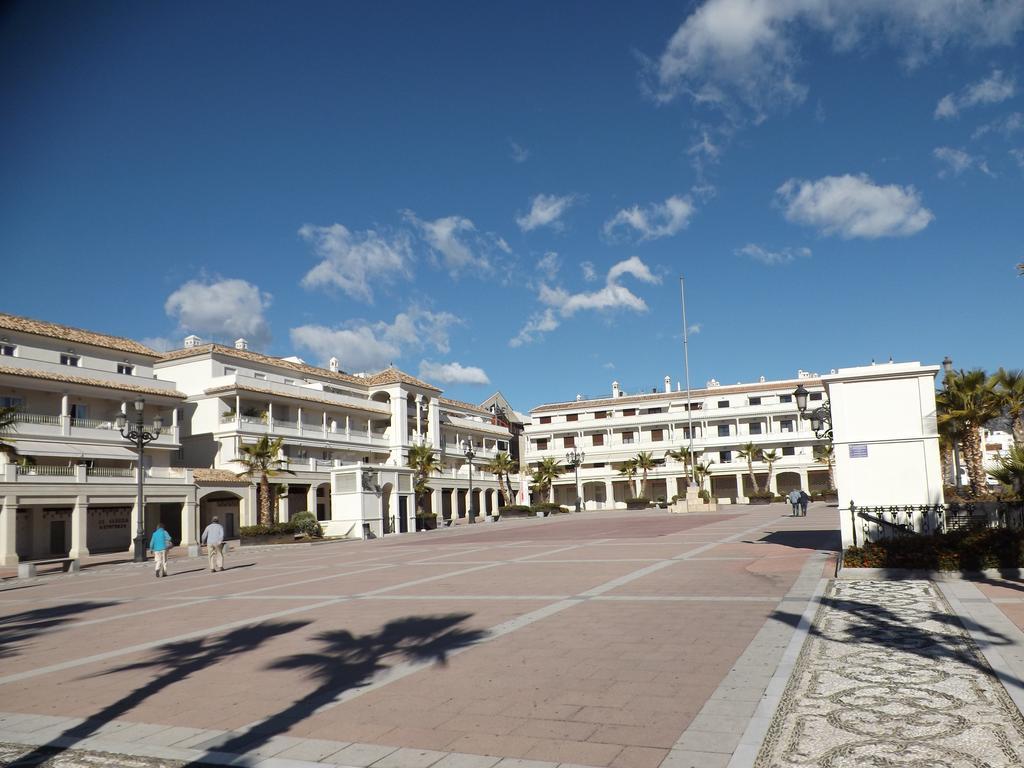 Apartamentos Plaza ネルハ エクステリア 写真
